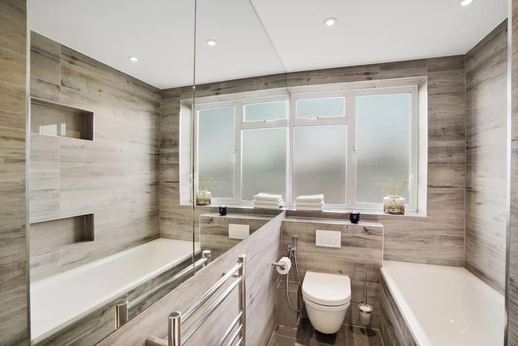 The Camden Suite Bright & Beautiful 2-Bed City Retreat Londra Esterno foto