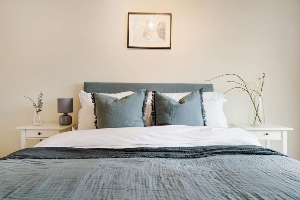 The Camden Suite Bright & Beautiful 2-Bed City Retreat Londra Esterno foto