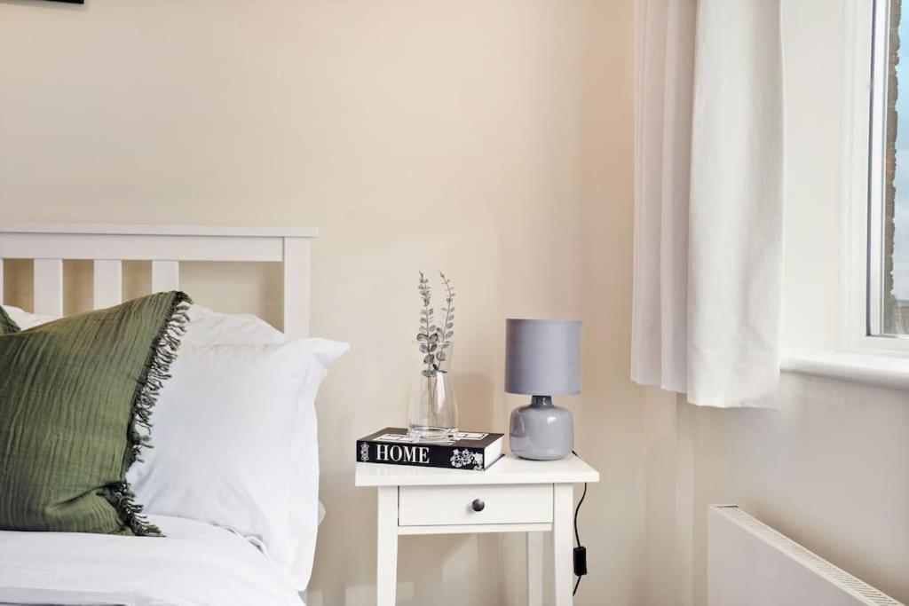 The Camden Suite Bright & Beautiful 2-Bed City Retreat Londra Esterno foto
