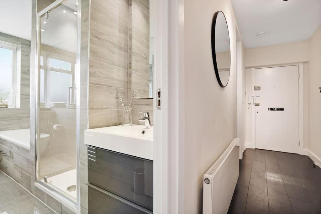 The Camden Suite Bright & Beautiful 2-Bed City Retreat Londra Esterno foto